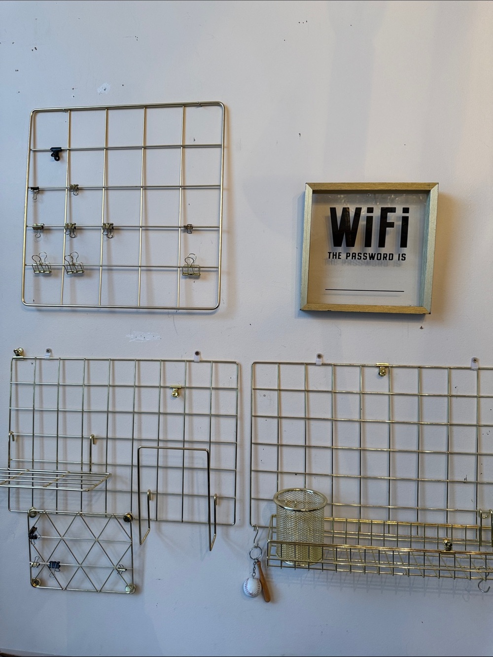 Gold Wire Grid Wall Organizer Set